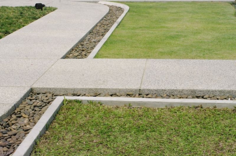 Landscape Curb Repair