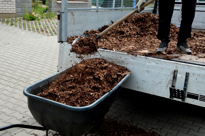 Organic Mulch Delivery