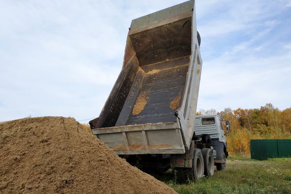 Topsoil Delivery in Brownsville